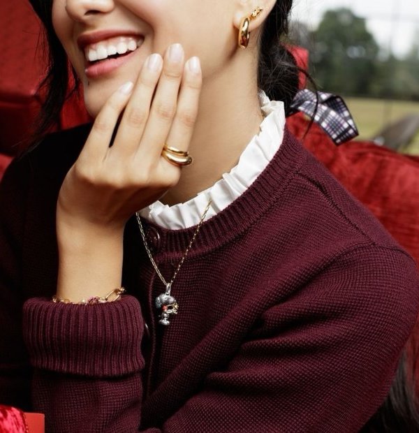   Идеи за коледни подаръци за Нея  