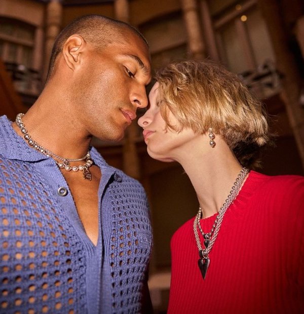   Идеи за подаръци за Свети Валентин за Нея и за Него!  