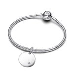 Pandora медальон за гравиране от стерлингово сребро и диамант 0.012 ct.