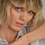 Blush Гривна 14k