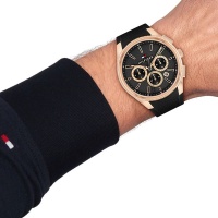 Tommy Hilfiger часовник