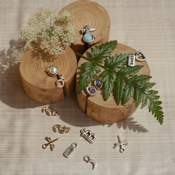 UNOde50 Обеца (единична) LOVE Stud