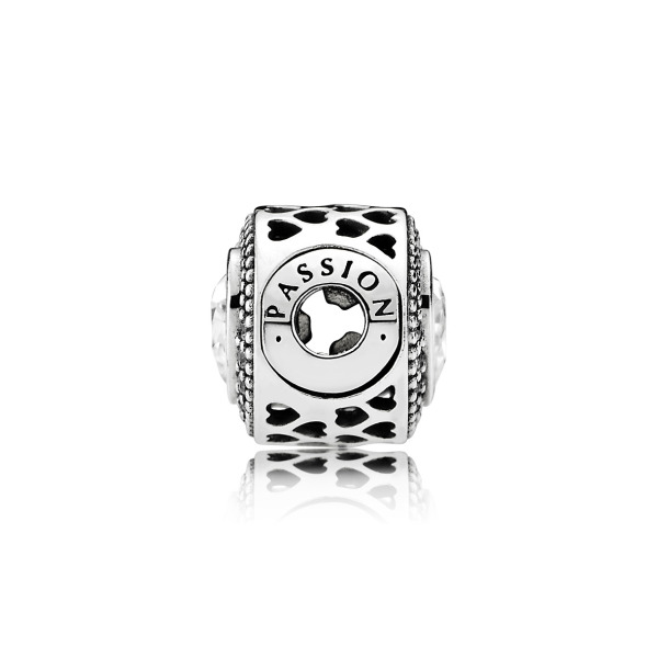 Pandora Essence Талисман Страст