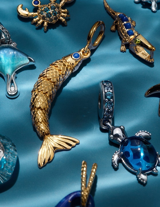 Синьо лято талисмани с Pandora!