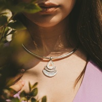UNOde50 Колие Mrs Begum