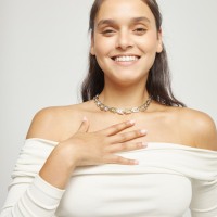 UNOde50 Колие Raices