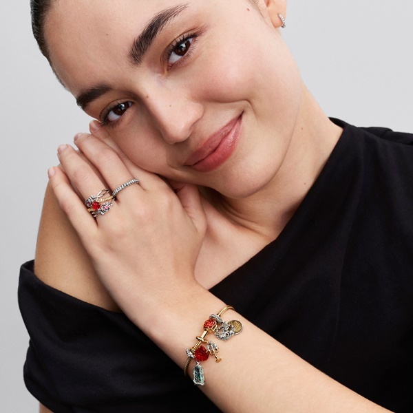 Disney x Pandora Гривна Розата на Бел