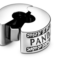 Pandora Клипс